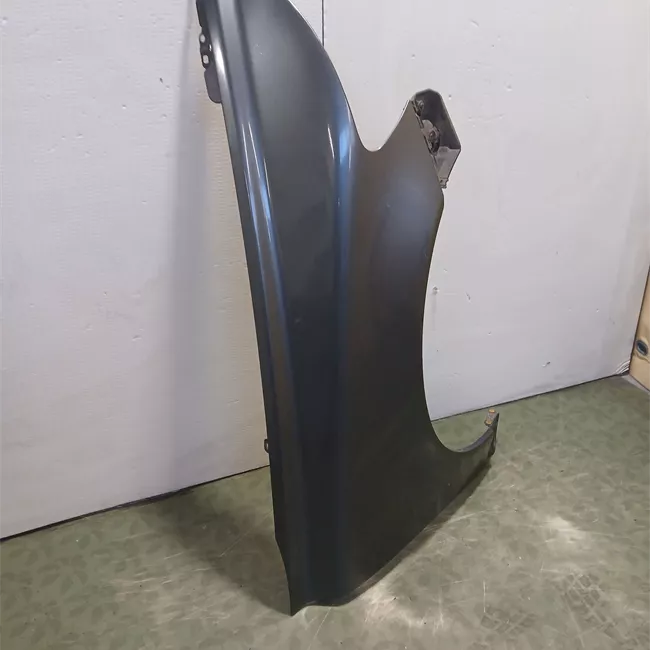 Parafango anteriore destro