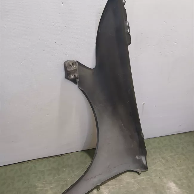 Parafango anteriore destro