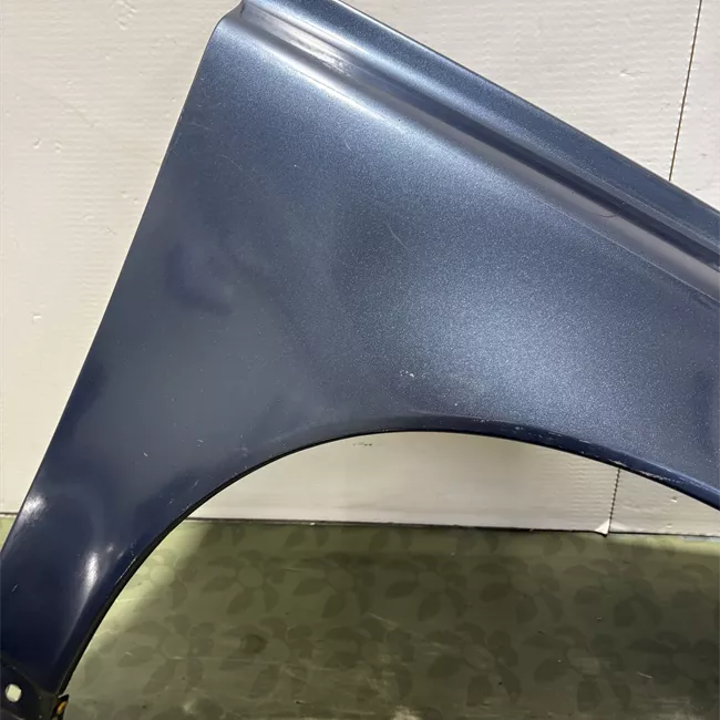 Parafango anteriore destro