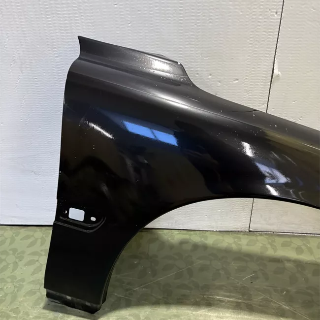 Parafango anteriore destro