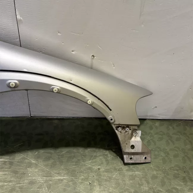 Parafango anteriore destro