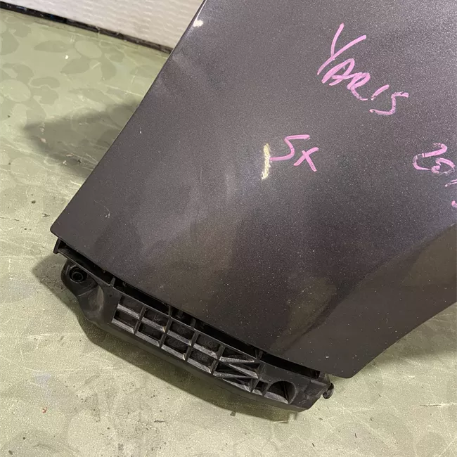 Parafango anteriore sinistro