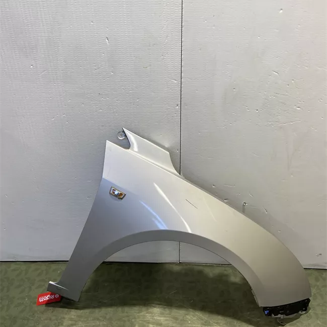 Parafango anteriore destro