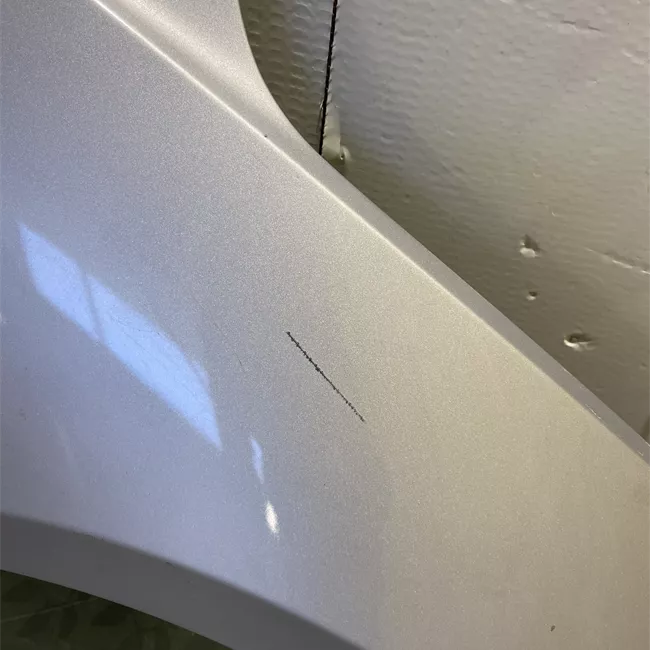 Parafango anteriore destro