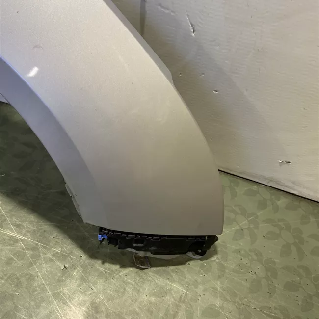 Parafango anteriore destro