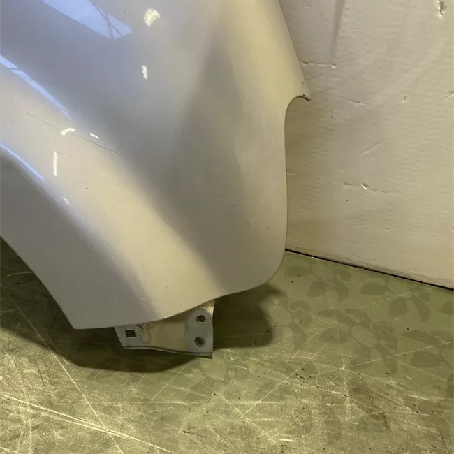 Parafango anteriore destro