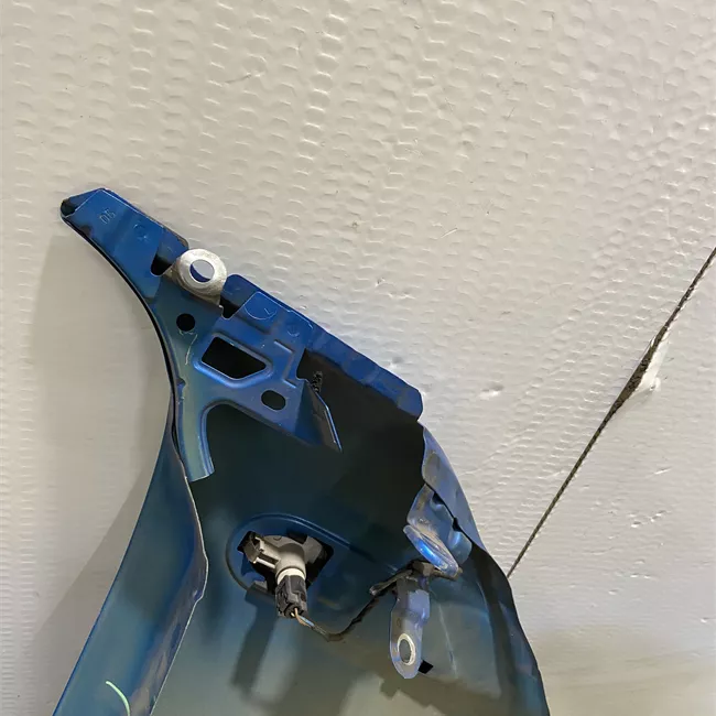 Parafango anteriore sinistro