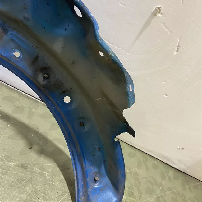 Parafango anteriore sinistro