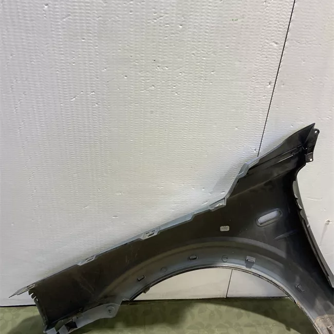 Parafango anteriore destro