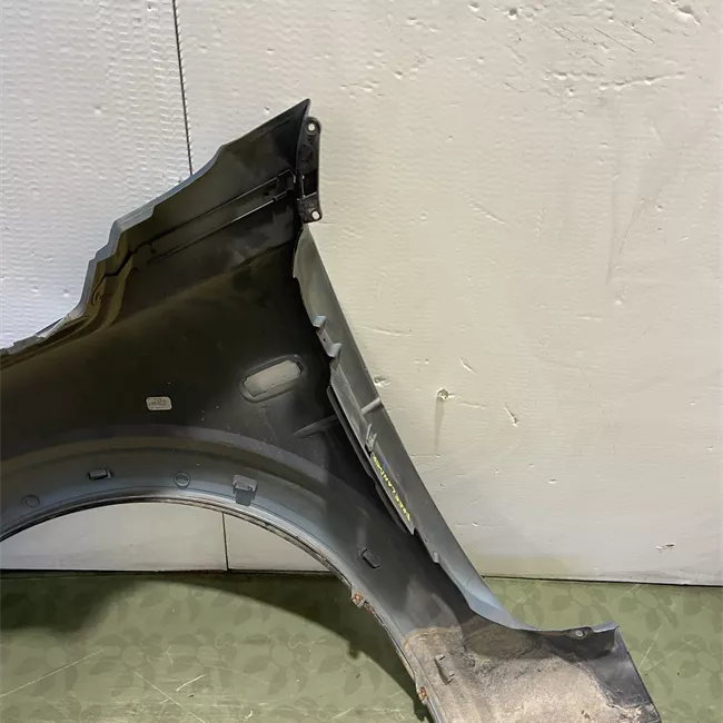 Parafango anteriore destro