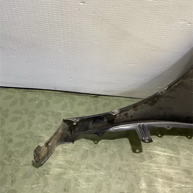 Parafango anteriore destro