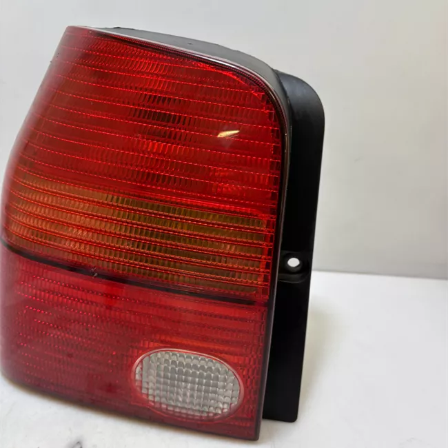 Fanale posteriore sinistro