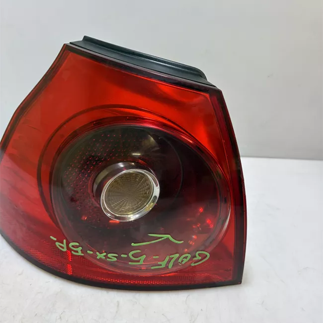 Fanale posteriore parte esterno sinistro VALEO