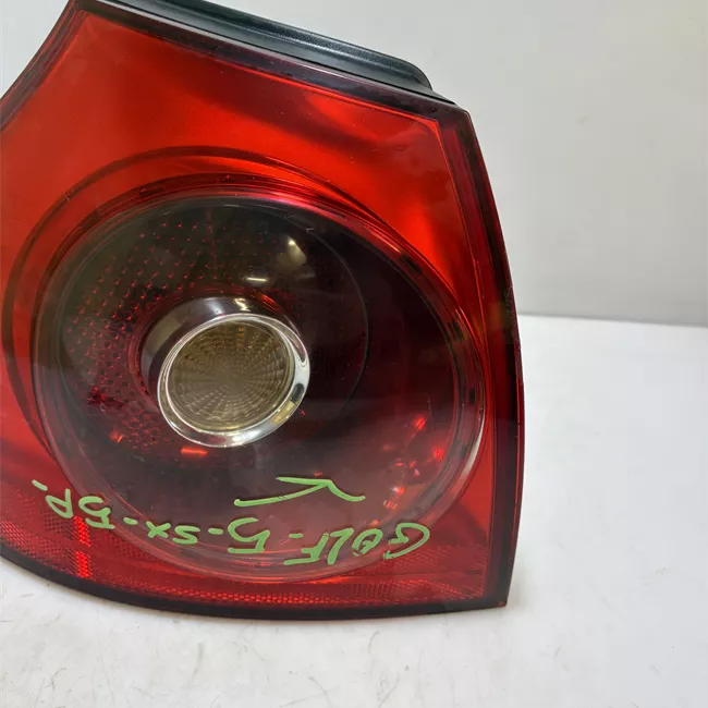 Fanale posteriore parte esterno sinistro VALEO