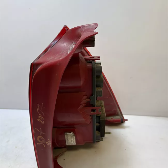 Fanale posteriore sinistro