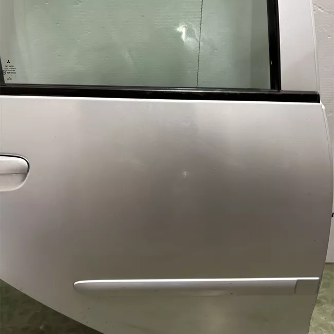 Porta posteriore destra