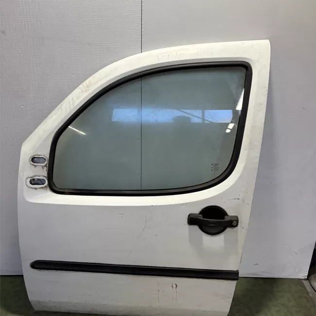 Porta anteriore sinistra