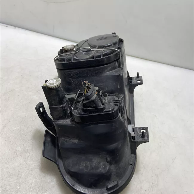 Proiettore destro con fendi nero/cromo