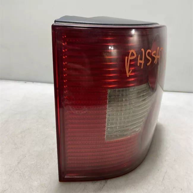 Fanale posteriore sinistro