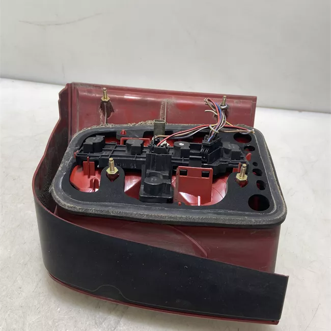 Fanale posteriore sinistro