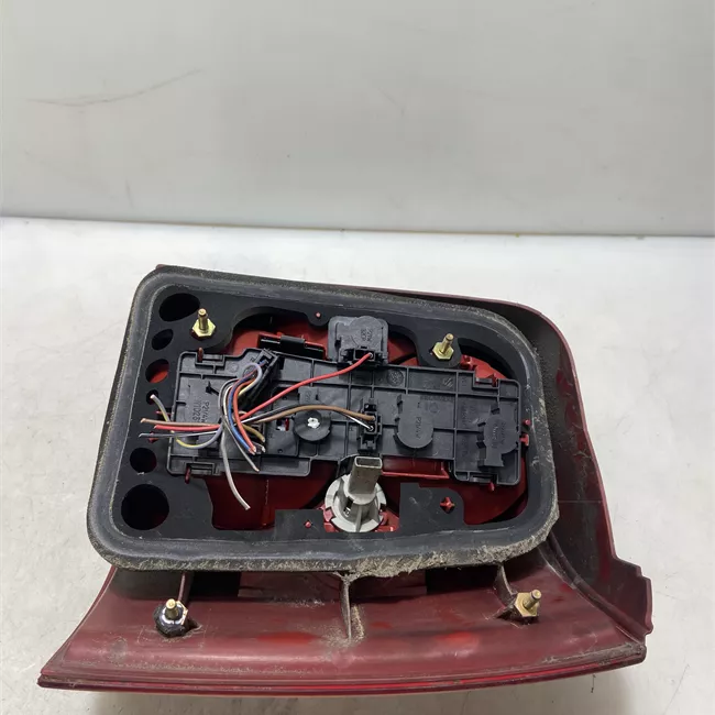 Fanale posteriore sinistro