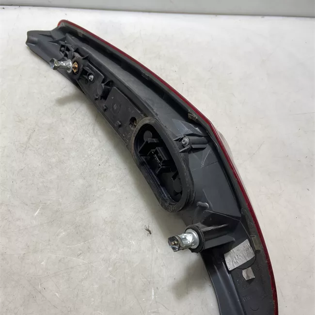 Fanale posteriore sinistro