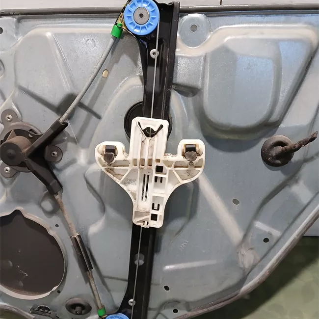 Alzacristallo porta posteriore sinistro