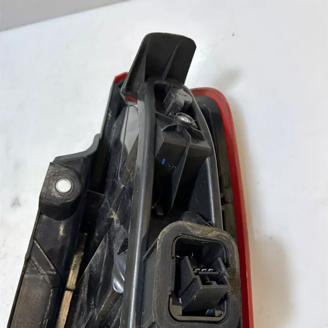 Fanale posteriore sinistro