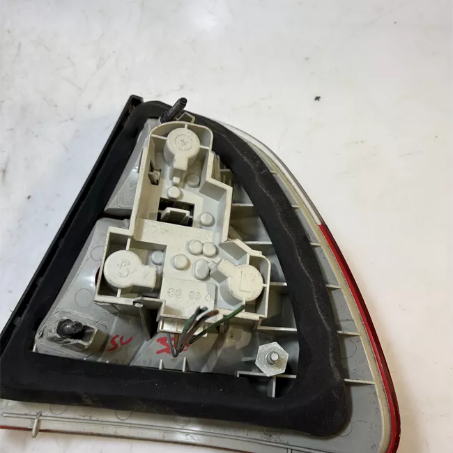 Fanale posteriore parte esterno sinistro Indicatori Direzione Bianchi