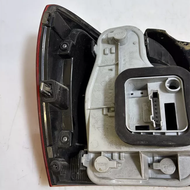 Fanale posteriore destro AL