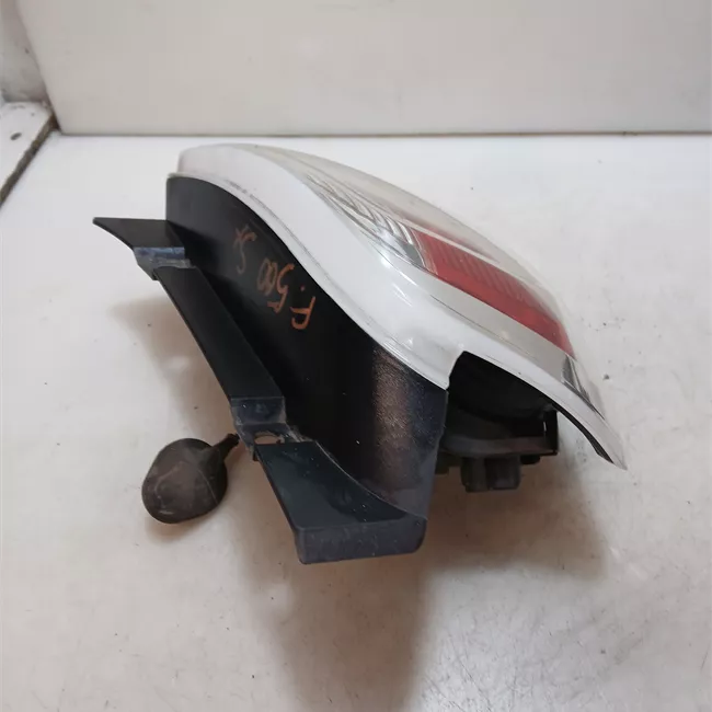 Fanale posteriore sinistro