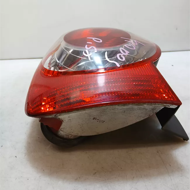 Fanale posteriore sinistro