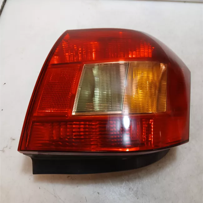 Fanale posteriore sinistro