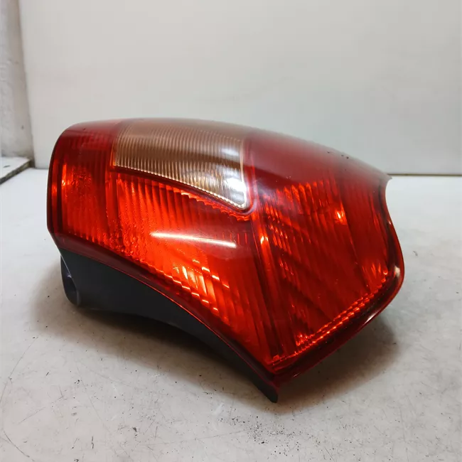 Fanale posteriore sinistro