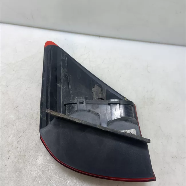 Fanale posteriore parte esterno sinistro