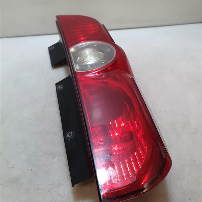 Fanale posteriore sinistro