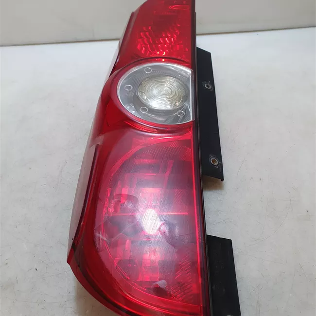 Fanale posteriore sinistro