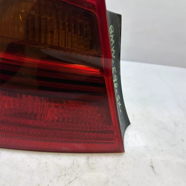 Fanale posteriore parte esterno sinistro