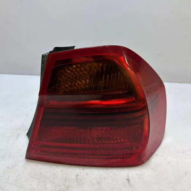 Fanale posteriore parte esterno destro