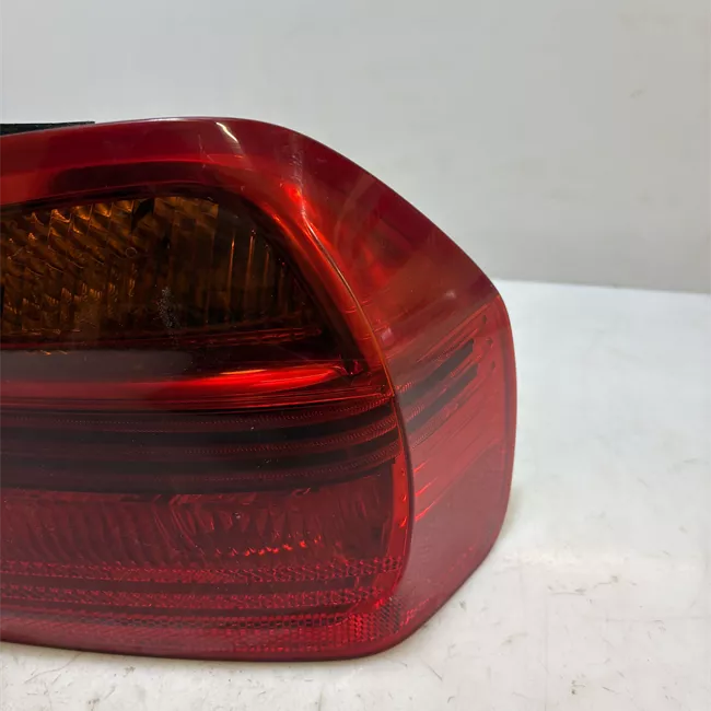 Fanale posteriore parte esterno destro