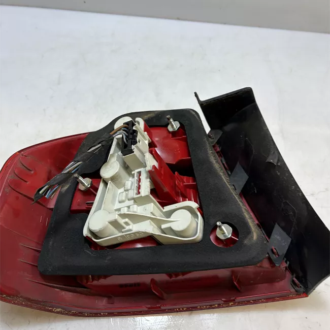 Fanale posteriore parte esterno destro