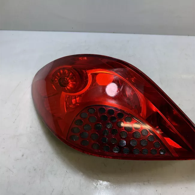 Fanale posteriore sinistro