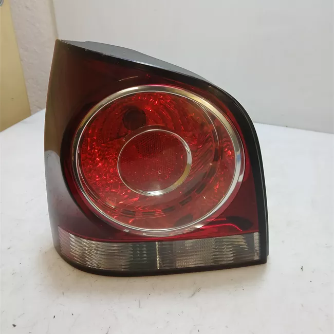 Fanale posteriore sinistro