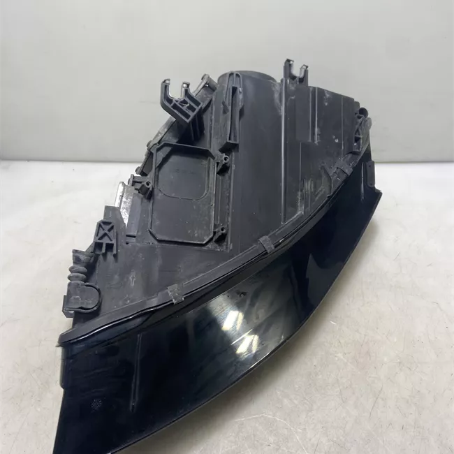 Proiettore destro Xeno