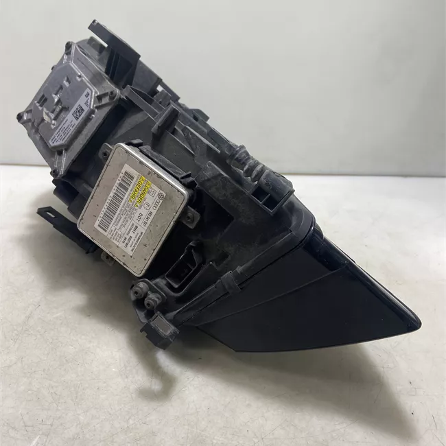 Proiettore destro Xeno