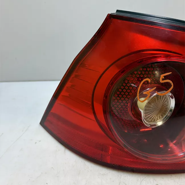 Fanale posteriore parte esterno sinistro VALEO