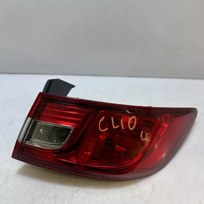 Fanale posteriore parte esterno destro