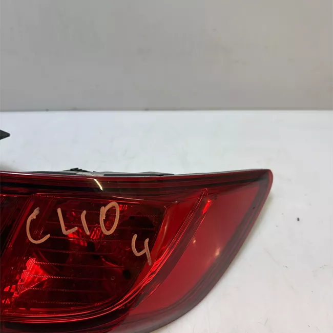 Fanale posteriore parte esterno destro