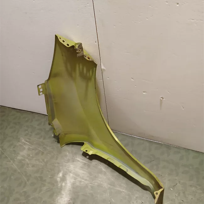 Parafango anteriore sinistro