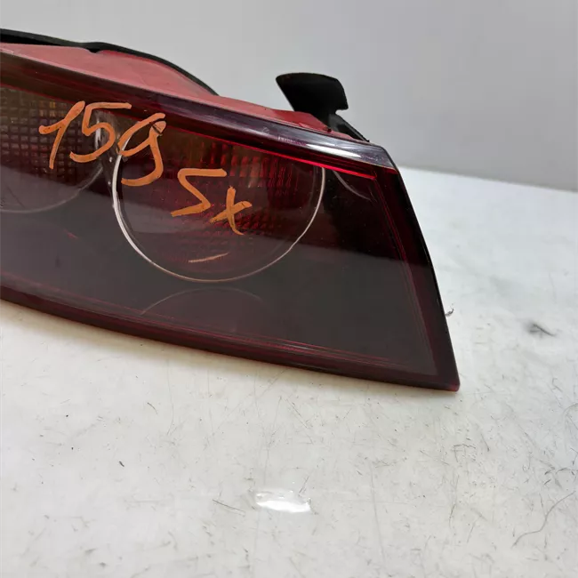 Fanale posteriore parte esterno sinistro